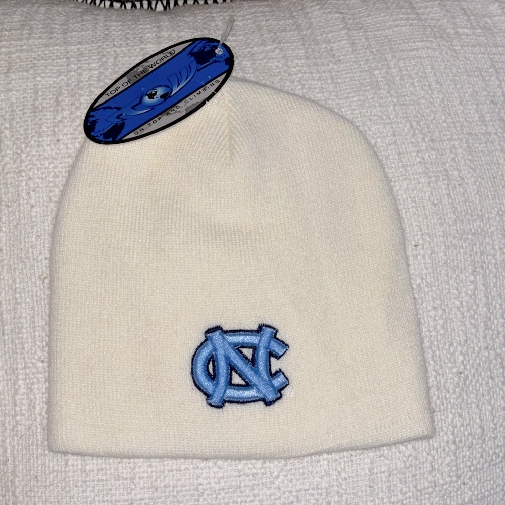NWT UNC Embroidered Logo Beanie